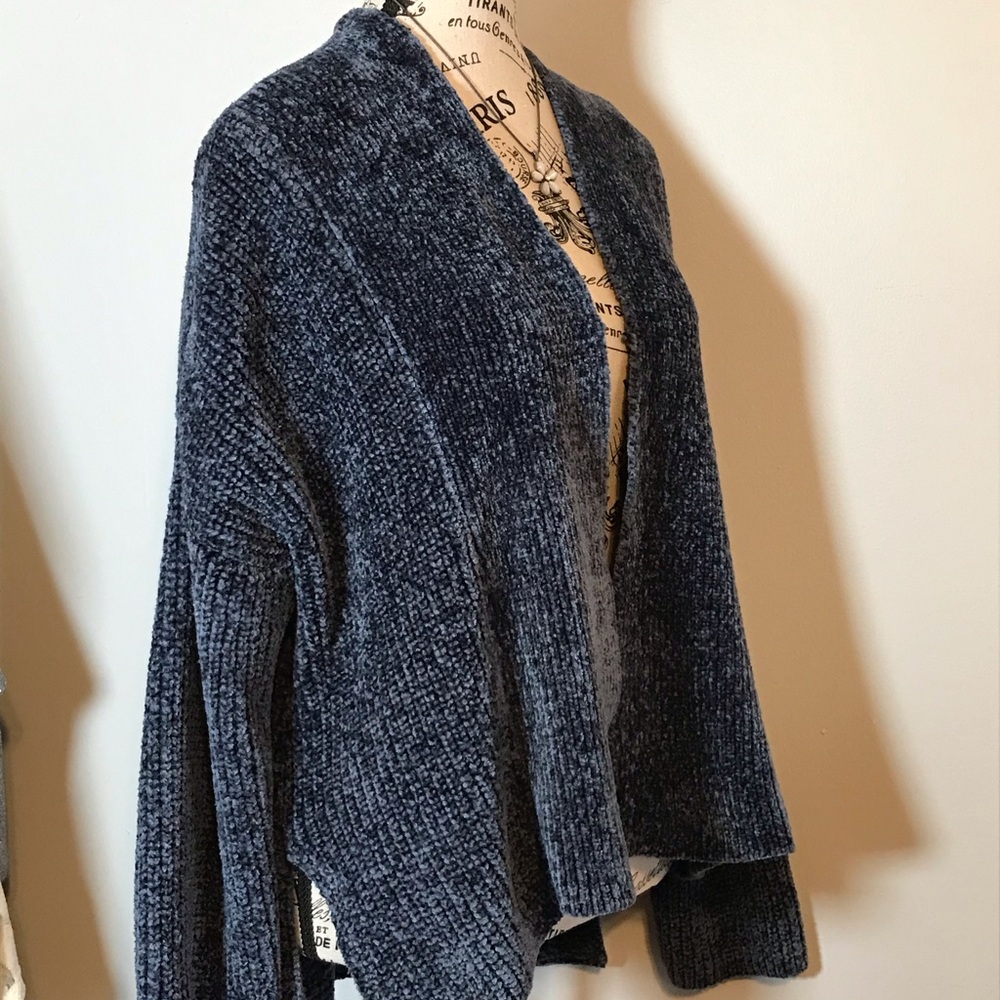 HI- LO SUPER SOFT CARDIGAN DENIM BLUE 89th & MADISON SIZE LARGE